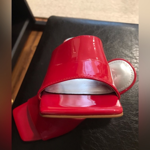 Marc Fisher Patent Wedge Sandals SZ 7.5 - Picture 6 of 9